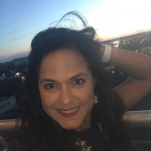 Meet your Posher, Mariela